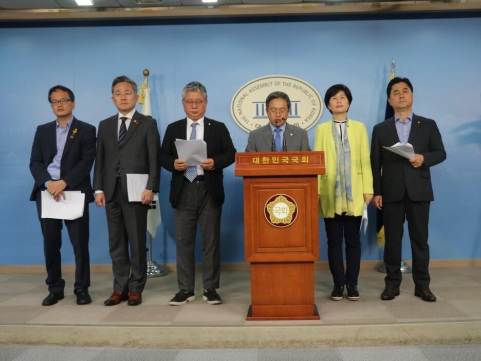 9월 11일 국회 정론관에서 기자회견 하는 민주당 법사위원들(사진=백혜련 의원실)