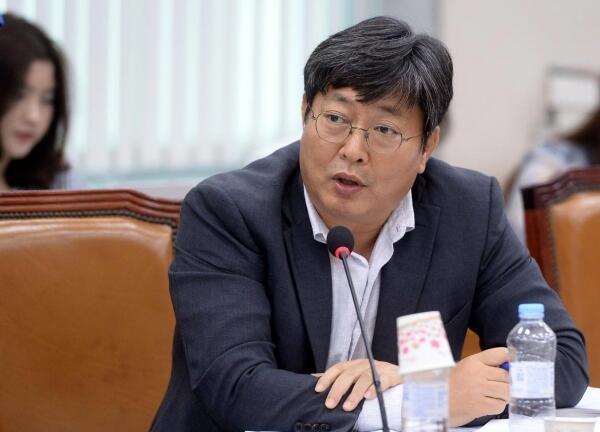 변호사 출신 이춘석 더불어민주당 국회의원