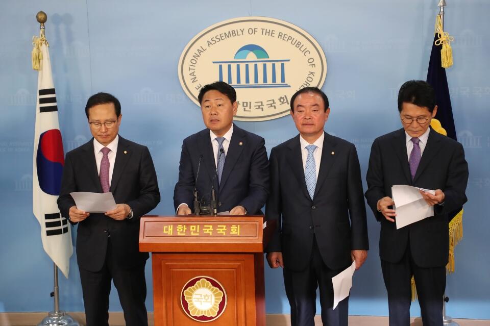 좌측부터 홍영표, 김관영, 장병완, 윤소하 원내대표(사진=바른미래당)