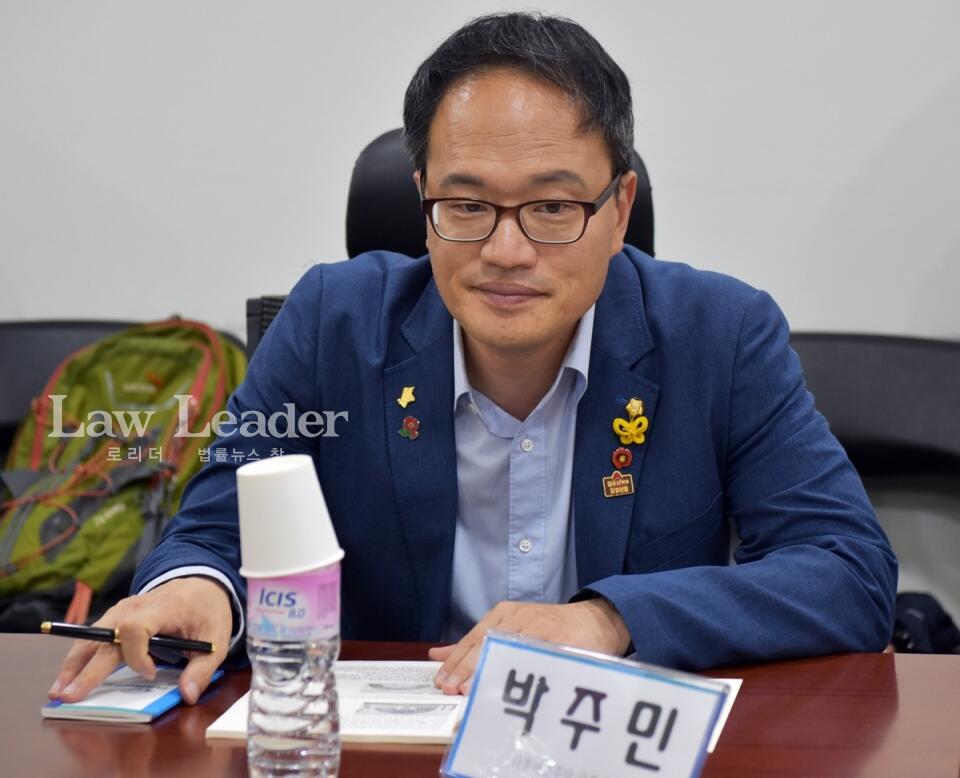 변호사 출신 박주민 국회의원