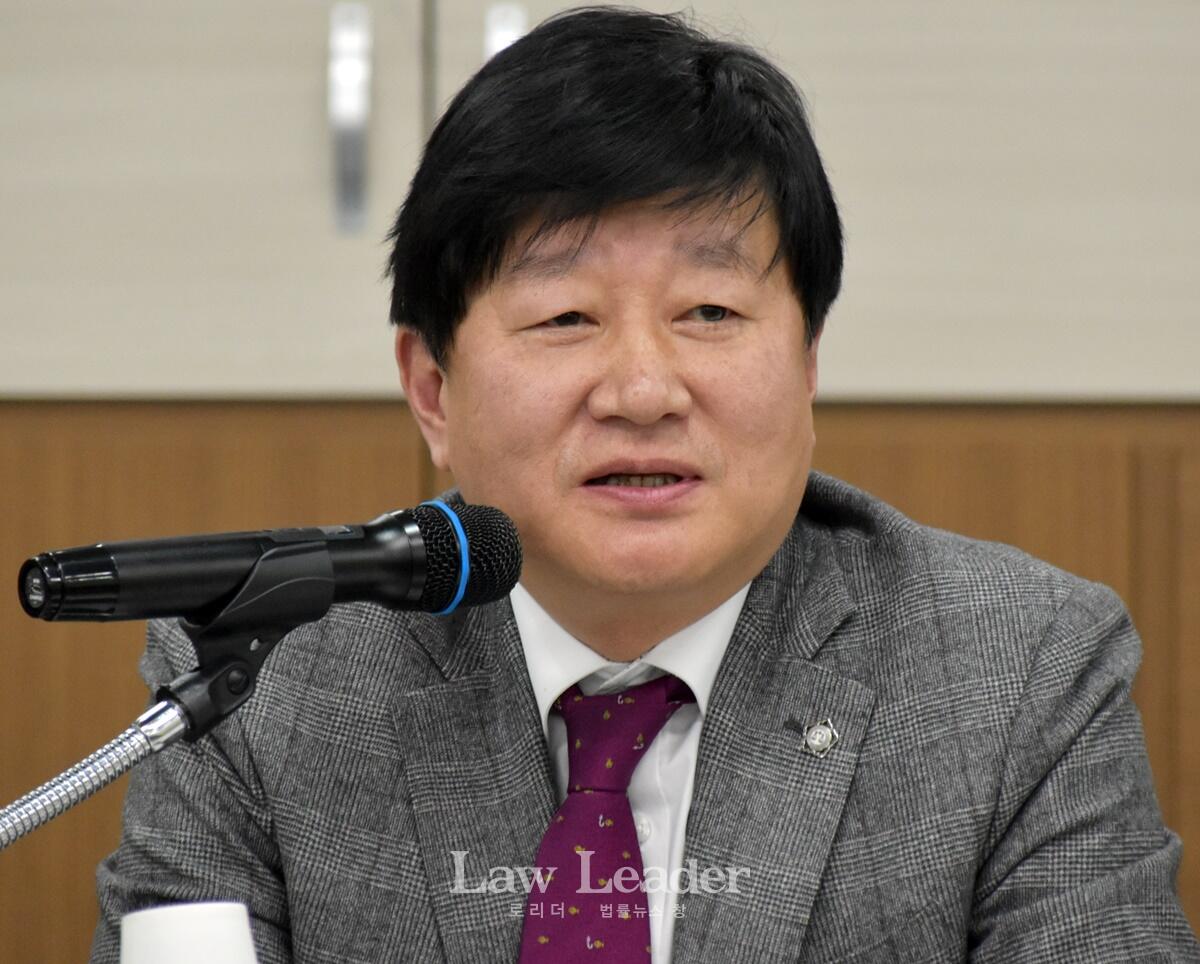 신현호 변호사