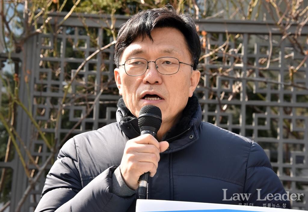 ‘세금 도둑 잡아라’ 공동대표인 하승수 변호사