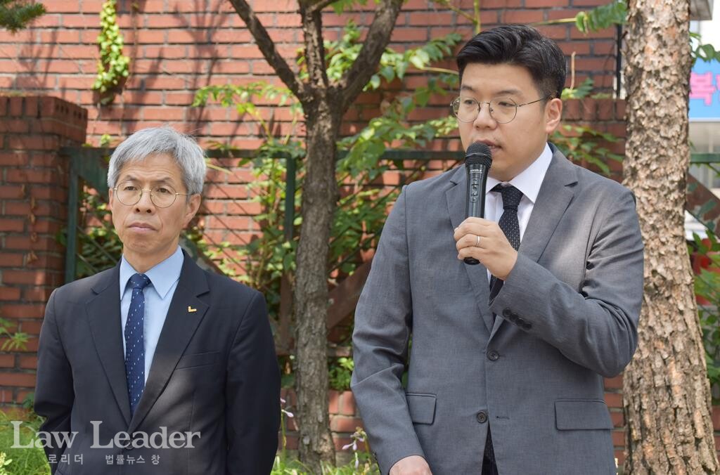 권영국 쿠팡대책위 대표, 정병민 변호사(공공운수노조 법률원)