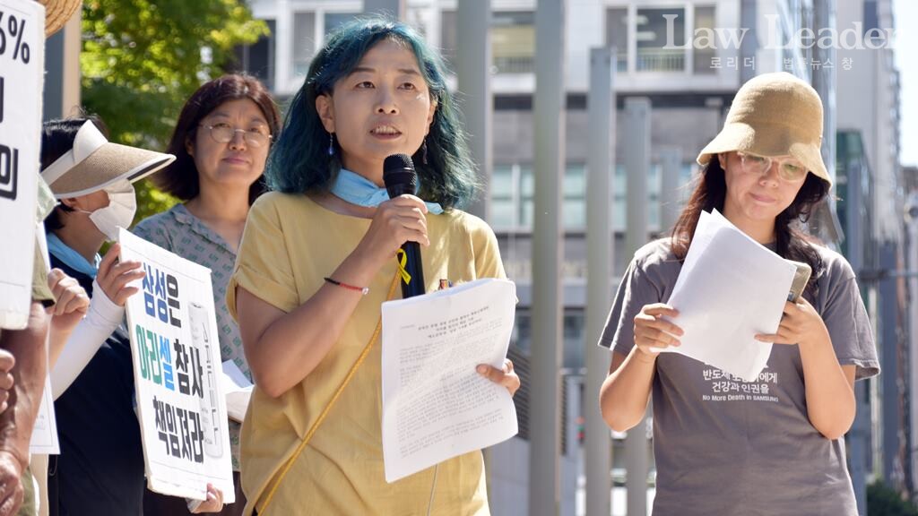 인권운동네트워크 ‘바람’ 명숙 활동가가 발언하고 있다.