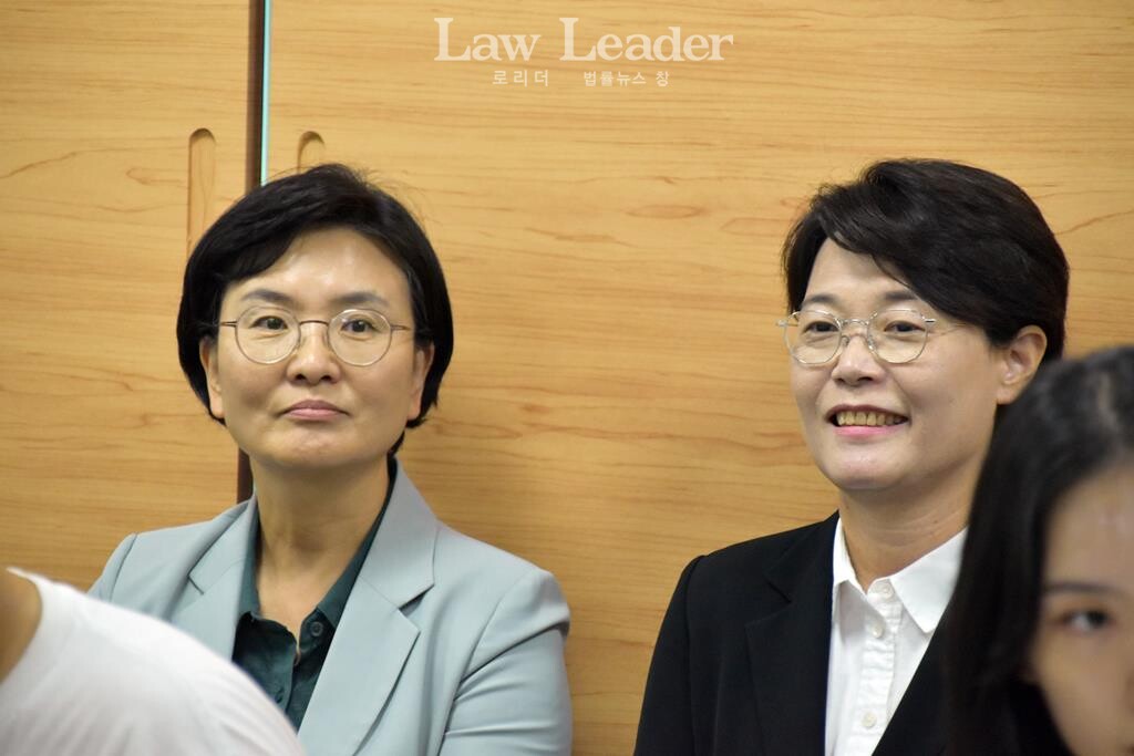 임미애 국회의원과 전종덕 국회의원이 농협개혁 토론회에 참석했다.