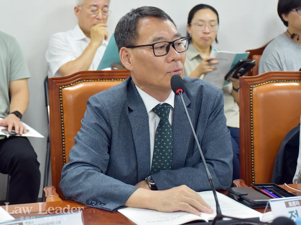 전성인 홍익대 경제학부 교수