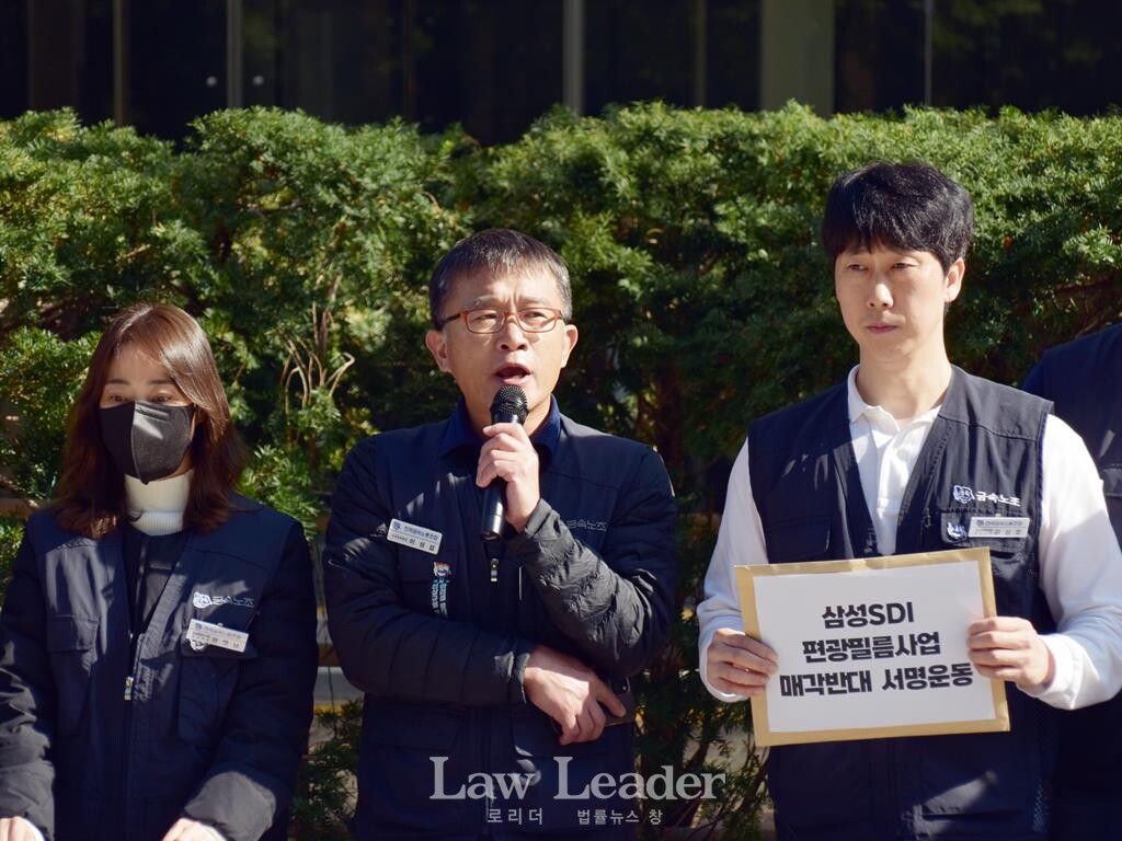 이상섭 금속노조 수석부위원장(가운데)이 발언하고 있다.