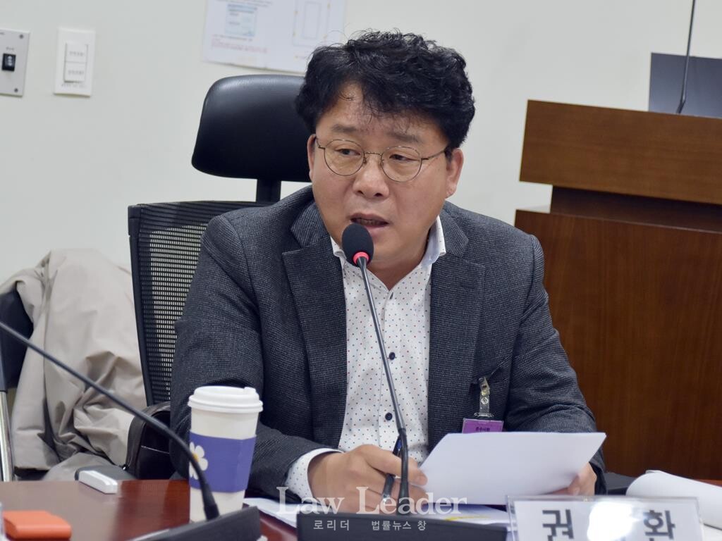 탑텐 신성통상 매출 1조 자진상장 폐지 시도…염태순 가족 이익 취하려” < 기업 < law&Biz < 기사본문 - 로리더