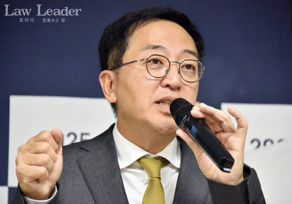 제53대 대한변호사협회장 선거에 출마한 금태섭 후보