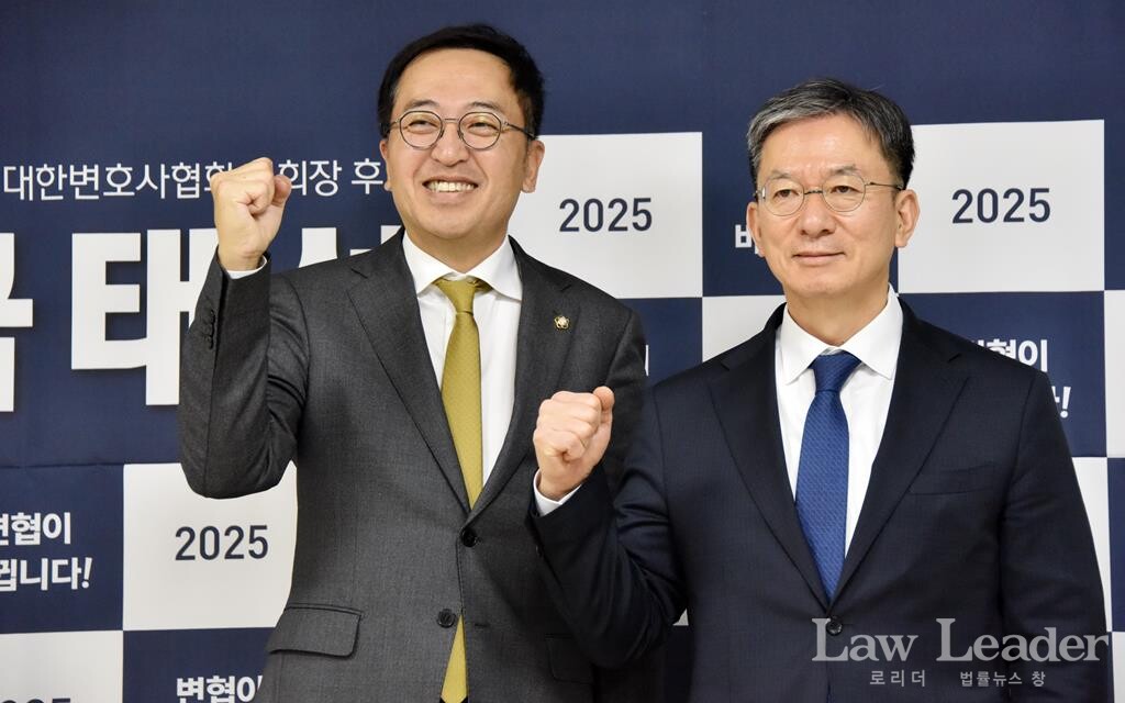 제20대 국회 법사위에서 함께 활동한 금태섭 대한변호사협회장 후보와 5선 정성호 더불어민주당 국회의원