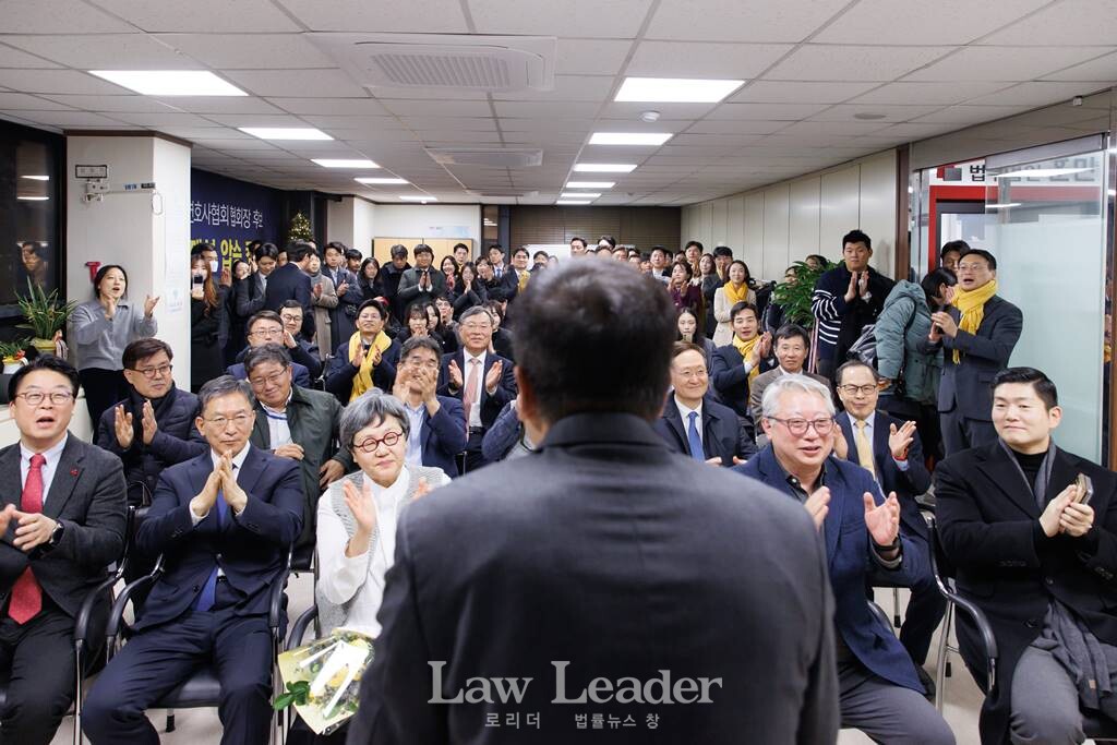 금태섭 후보가 인사말을 하고 있다.