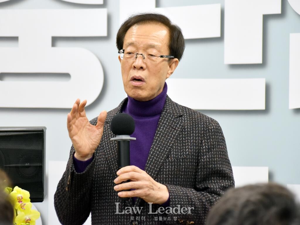 제28대 법제처장을 지낸 이석연 변호사