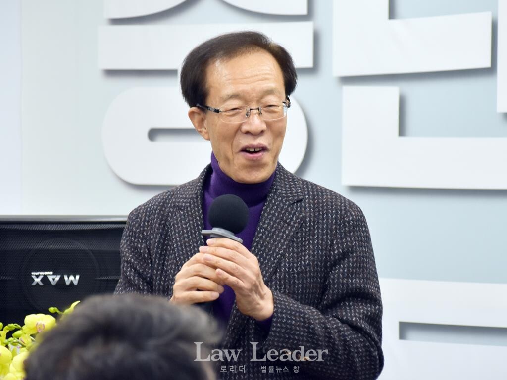 제28대 법제처장을 지낸 이석연 변호사