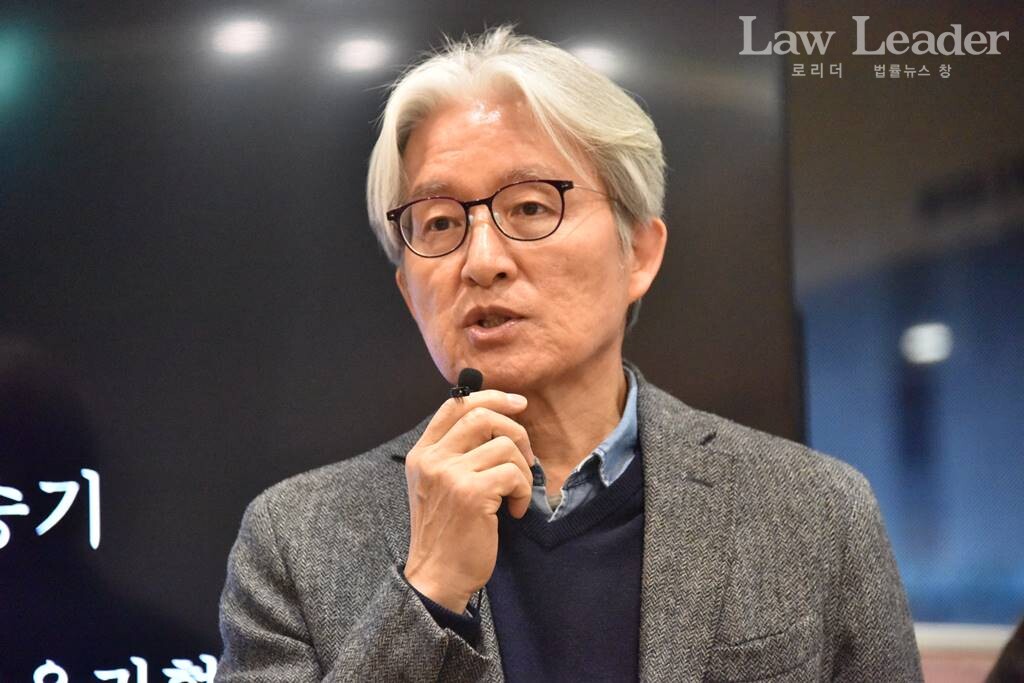 법조윤리협의회 위원장인 홍승기 변호사