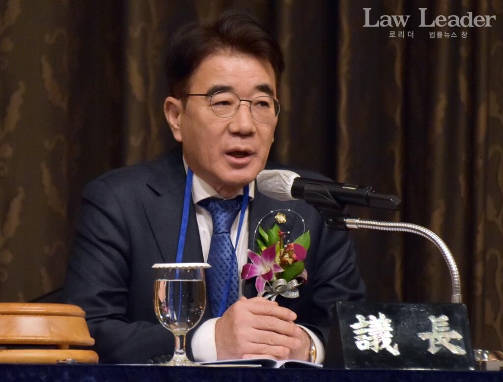 이석화 총회 의장