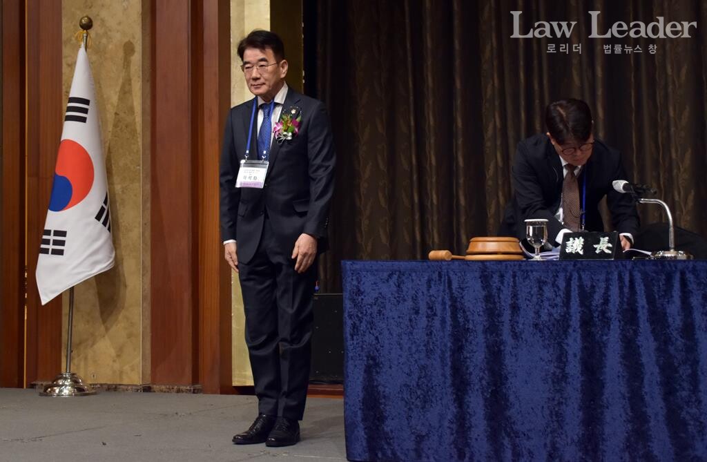 이석화 총회 의장