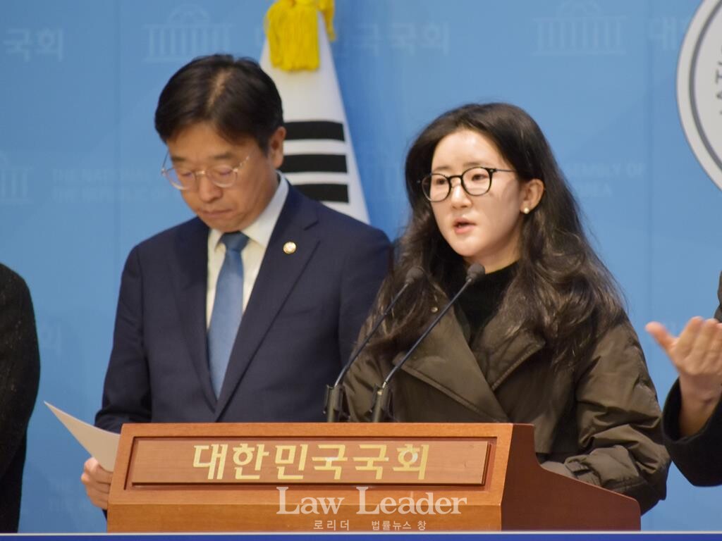 이용우 더불어민주당 국회의원, 인우종합건설 고 문유식 씨 유가족 문혜연 씨