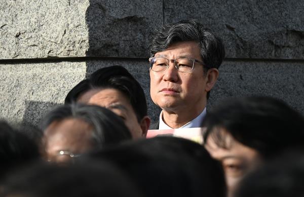 변호사 출신 김남근 더불어민주당 국회의원