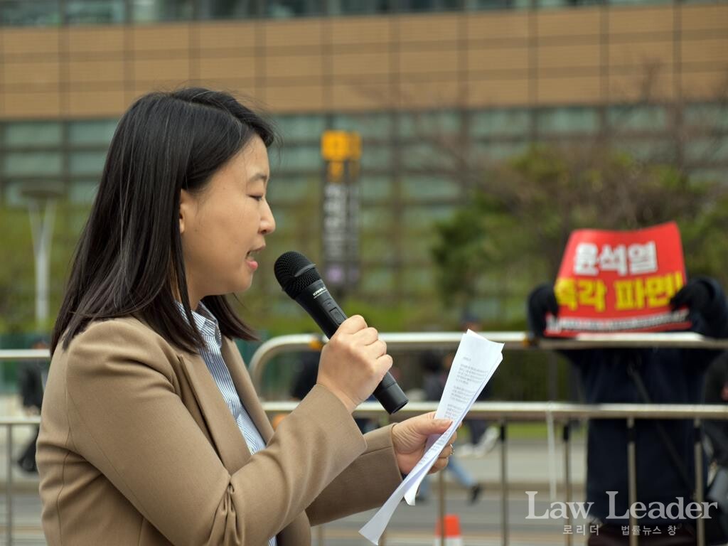 민주사회를 위한 변호사모임 노동위원회 부위원장으로 활동하는 유태영 변호사