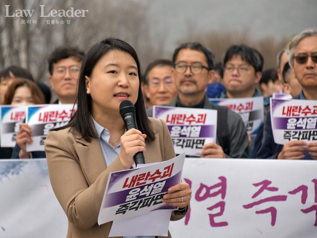 민주사회를 위한 변호사모임 노동위원회 부위원장으로 활동하는 유태영 변호사