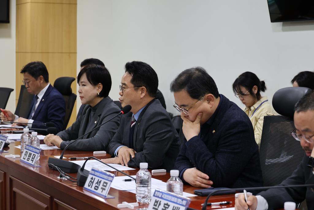 더불어민주당 노동존중실천단ㆍ을지로위원회-한화오션 사회적 대화 협의(사진=더불어민주당)