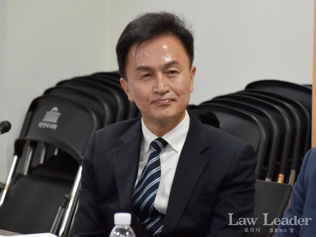 류삼영 전 경찰 총경(현 더불어민주당 동작을 지역위원장)