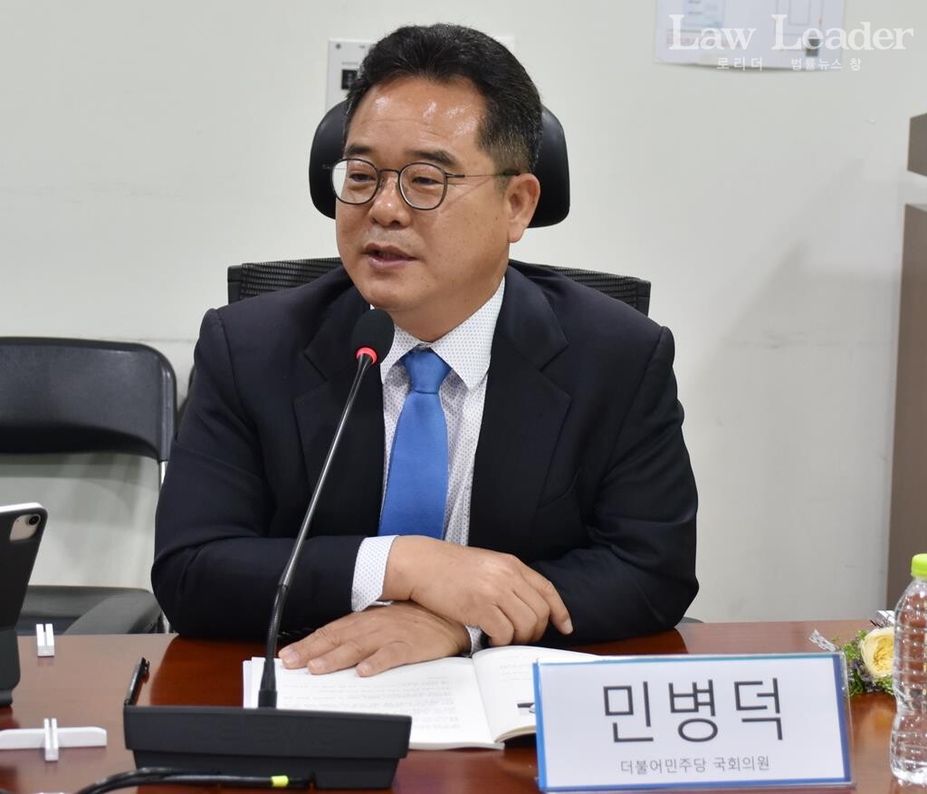 더불어민주당 을지로위원회 위원장인 민병덕 국회의원