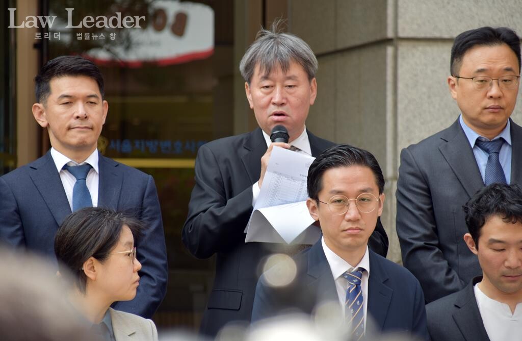 ‘사법쿠데타 저지 변호사단’에 참여한 최건섭 변호사