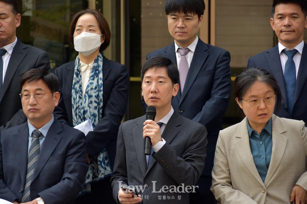 김규현 변호사가 발언하고 있다.
