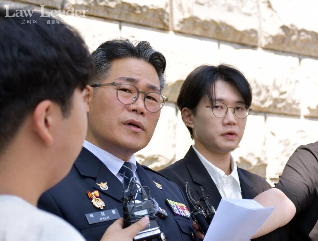 ​백혜룡 경정과 이창민 변호사 