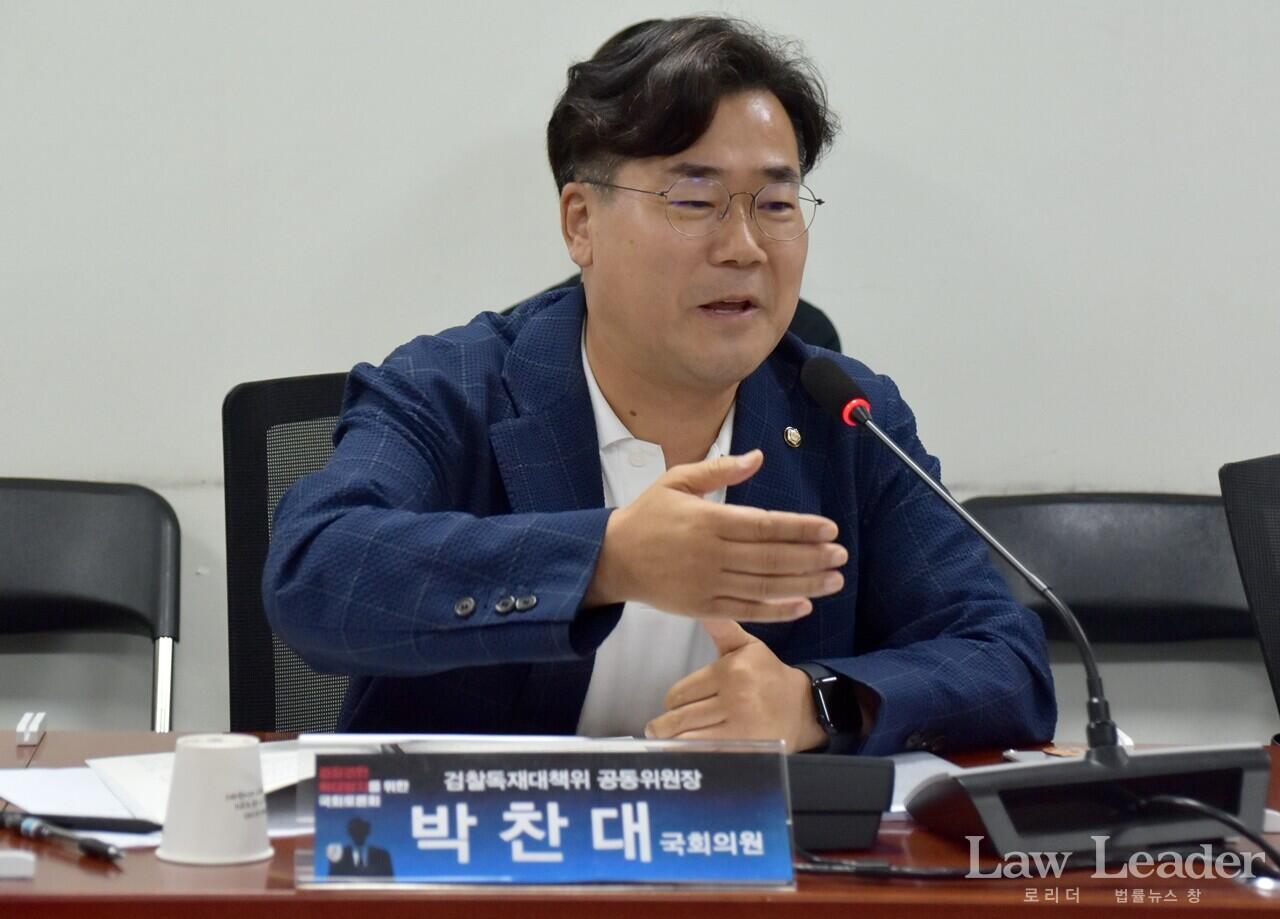 더불어민주당 검찰독재정치탄압대책위원회 공동위원장인 박찬대 국회의원