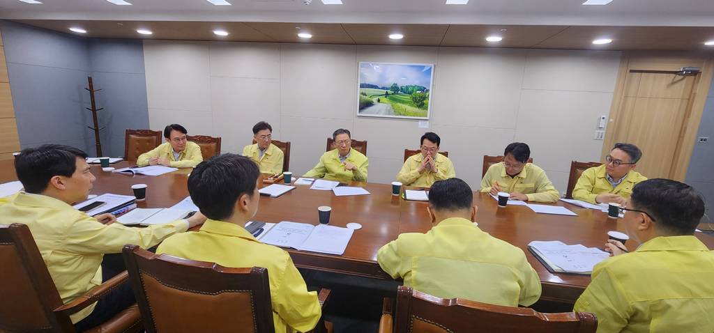 윗줄 좌측에서 세번째가 정성호 법무부장관