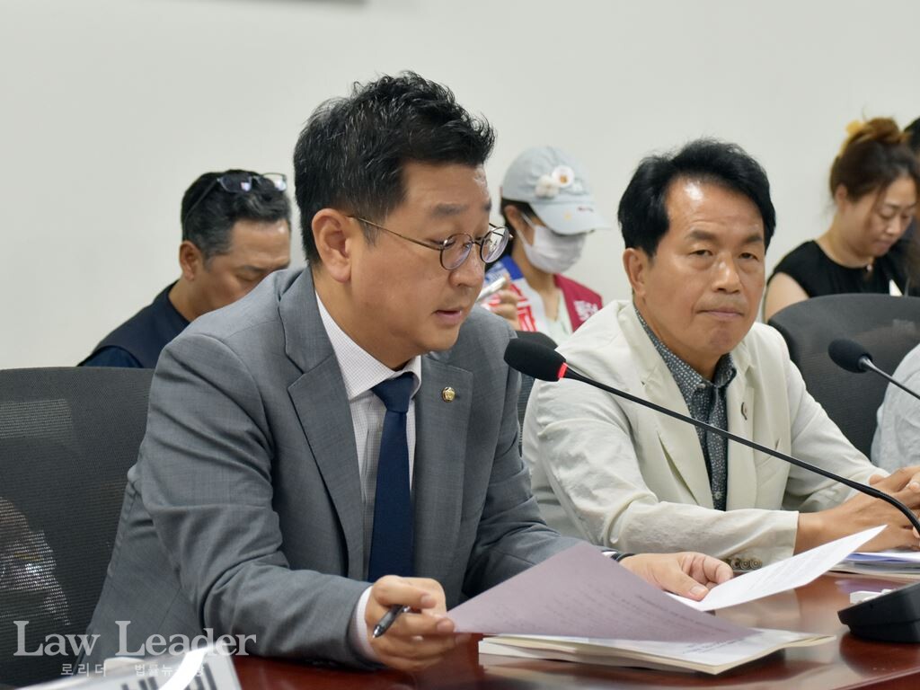 김태선 더불어민주당 국회의원, 윤종오 진보당 국회의원