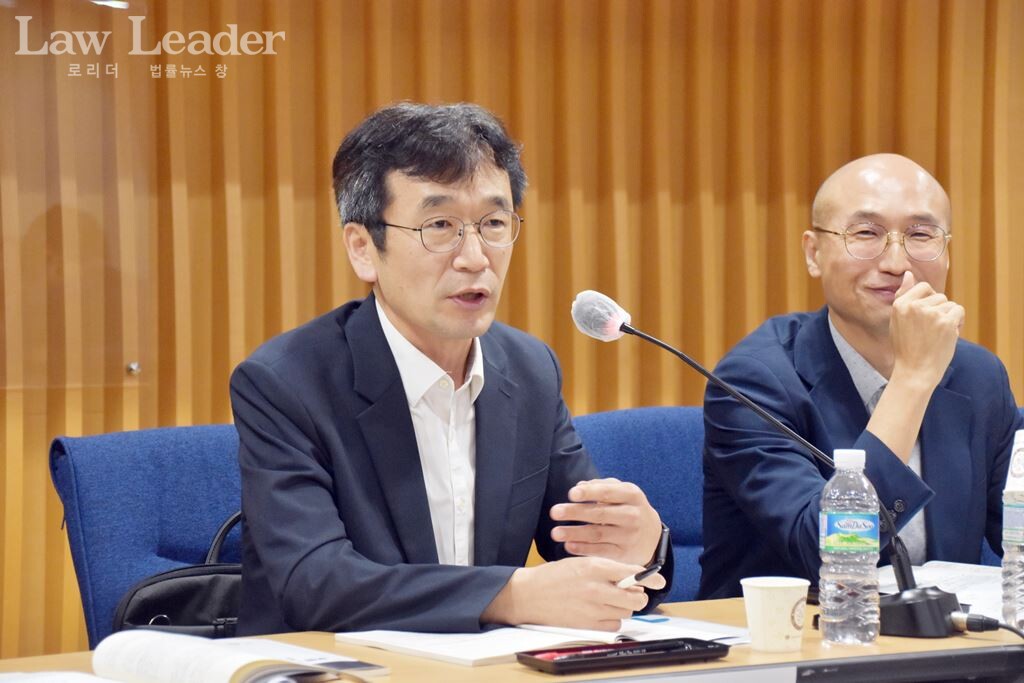 염형국 변호사(서울지방변호사회 인권위원장), 정병욱 변호사(대한변호사협회 제1인권이사)