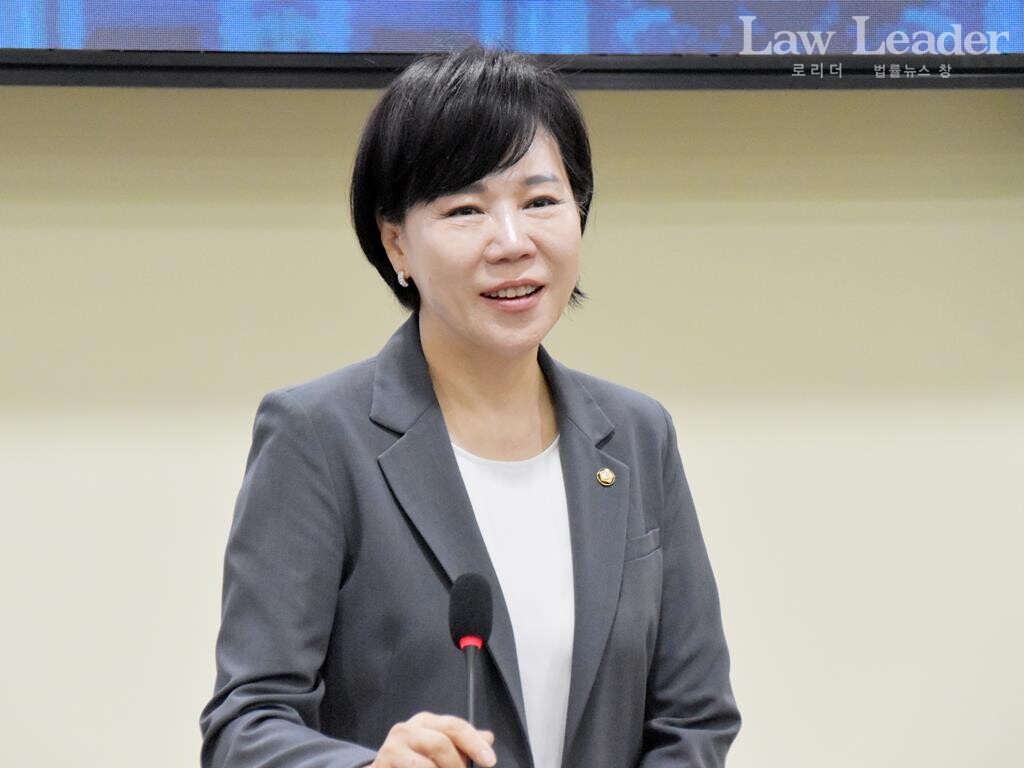 더불어민주당 최고위원 전현희 국회의원