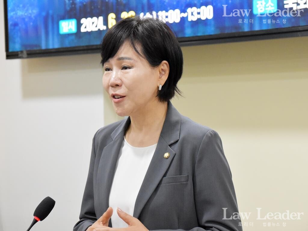 변호사 출신 전현희 더불어민주당 국회의원