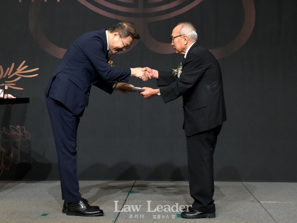 조순열 서울지방변호사회장, 천기흥 변호사