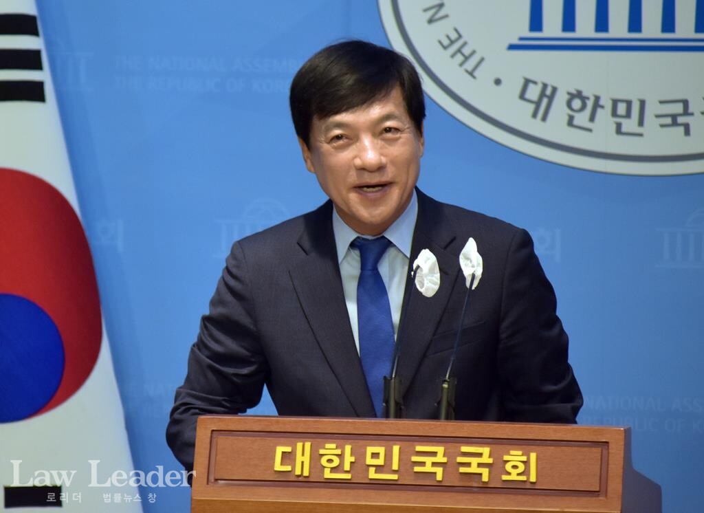 서울중앙지검장 출신 이성윤 더불어민주당 국회의원