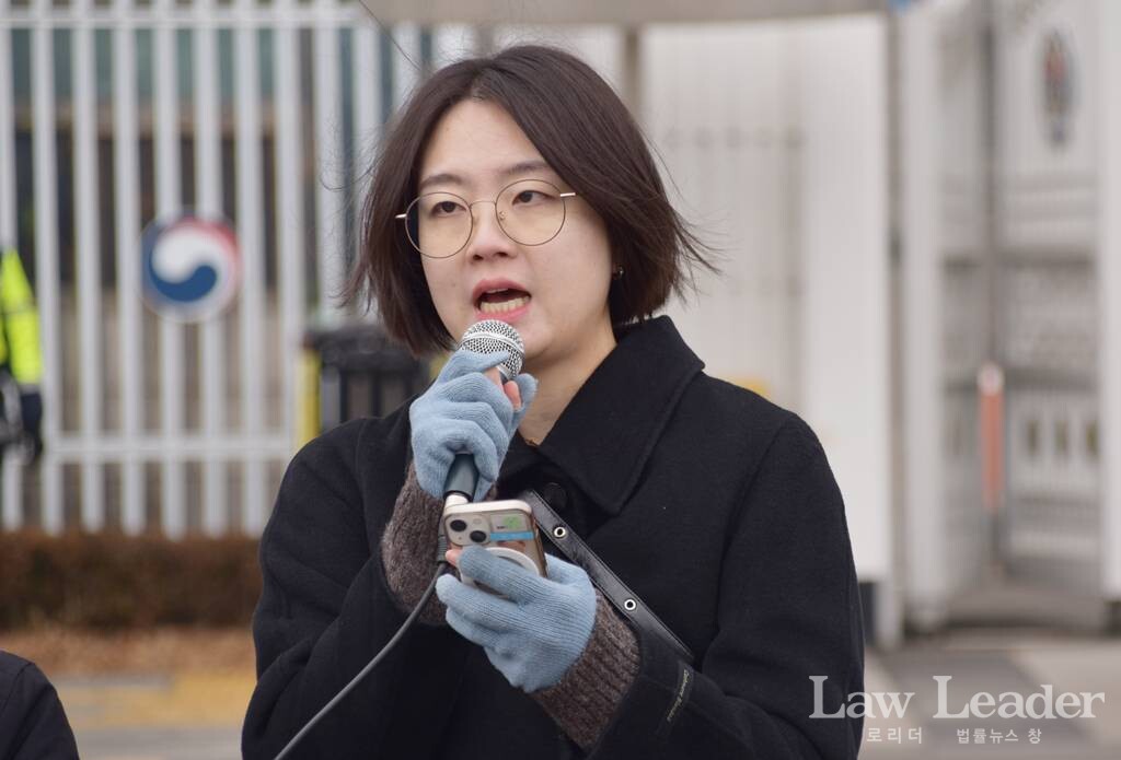 “휴대폰 가입 안면인식 필수, 얼굴정보 유출되면 피해회복 어려워”