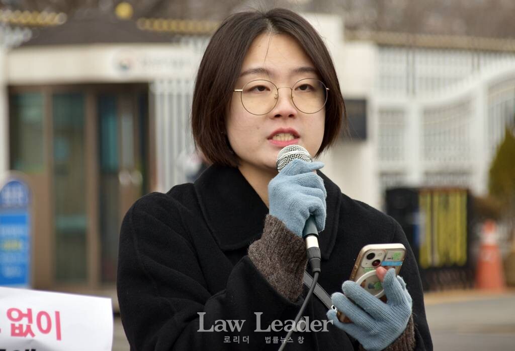 “휴대폰 가입 안면인식 필수, 얼굴정보 유출되면 피해회복 어려워”