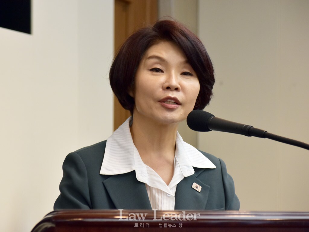 한정애 “검찰개혁 완수, 수사-기소 분리 원칙 지키면서 부작용 대비”