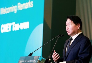 SK 최태원 회장 "AI 대전환기...한ㆍ미ㆍ일 함께 생존 해법 찾아야" - 뉴스 썸네일 이미지