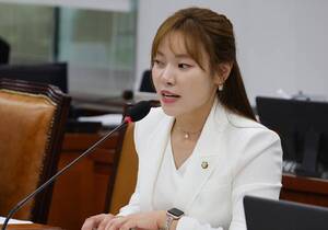 김예지 "장애인 고용 모범 보여야 할 공공기관들, 법정 의무조차 외면" - 뉴스 썸네일 이미지