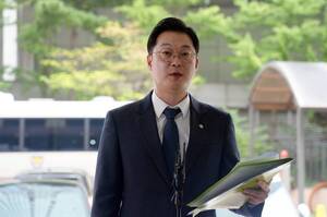 <b>김동아</b> "정치검찰이 낳은 괴물, 한동훈 <b>의원</b> 법의 심판대에 세우겠다"